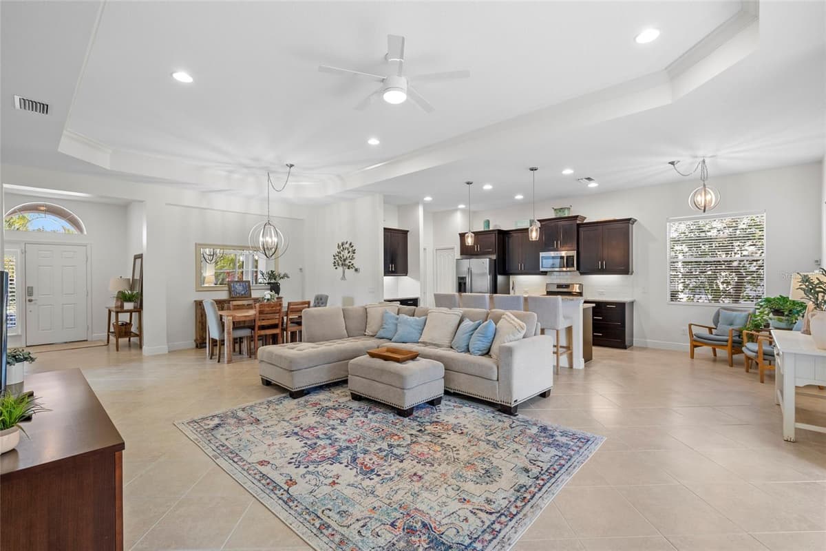 4623 CLAREMONT PARK DRIVE — photo 5 of 37