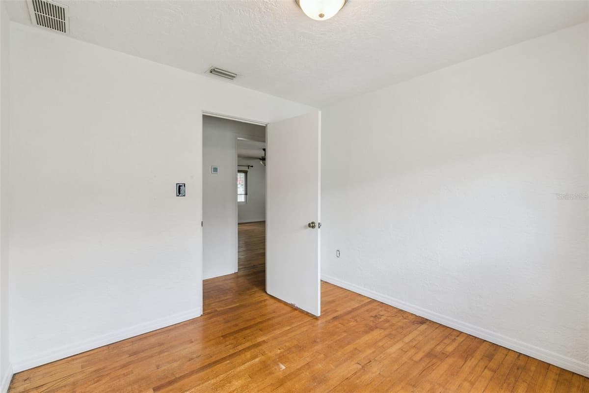 1652 BERKSHIRE AVENUE — photo 21 of 29