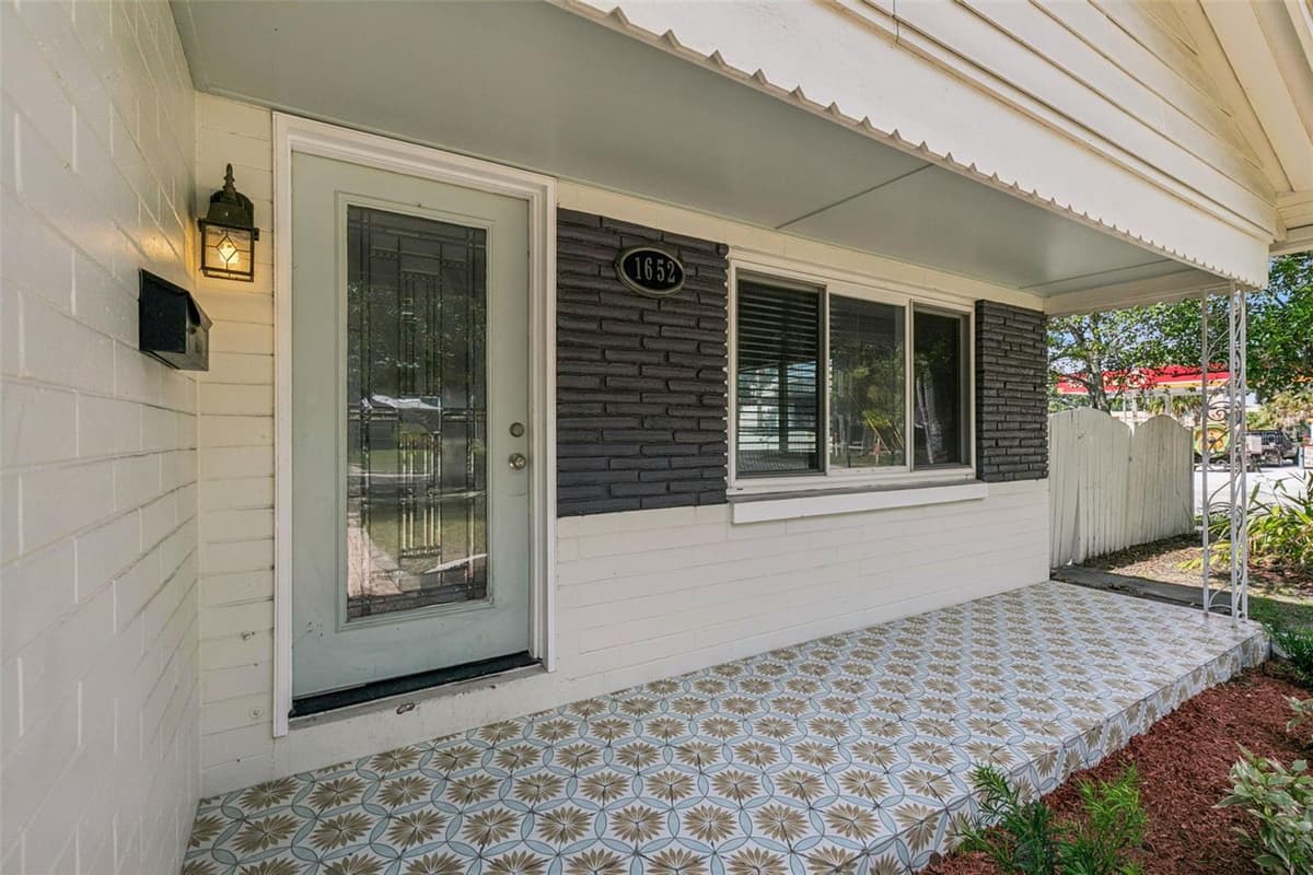 1652 BERKSHIRE AVENUE — photo 4 of 29