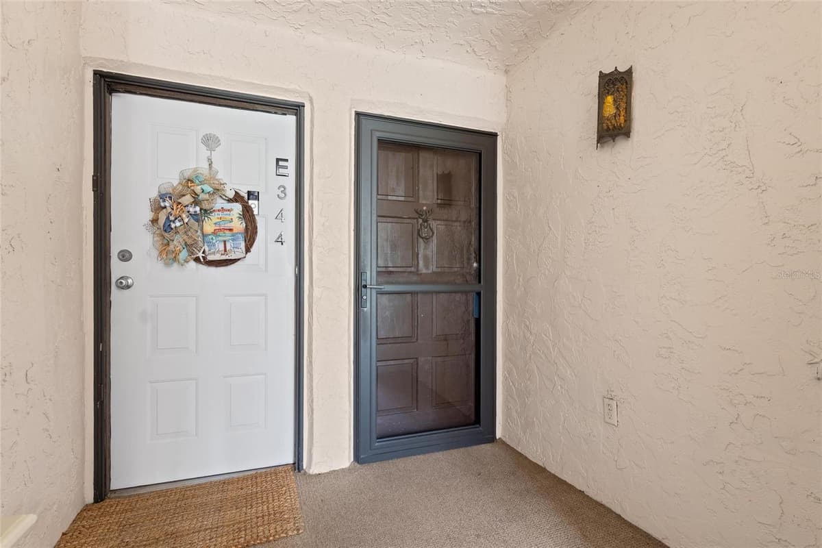 225 COUNTRY CLUB DRIVE — photo 7 of 51
