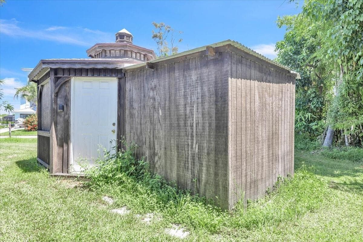 807 LUCILLE AVENUE — photo 45 of 45