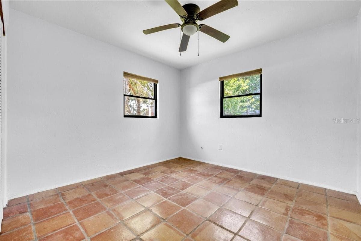 807 LUCILLE AVENUE — photo 25 of 45