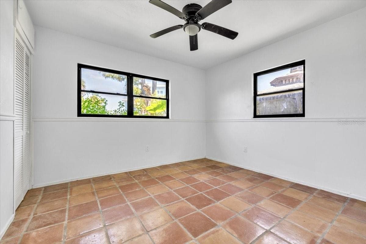 807 LUCILLE AVENUE — photo 21 of 45