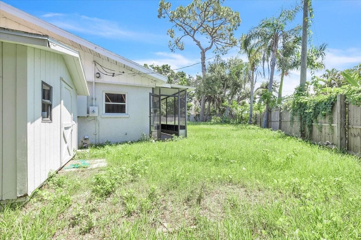 807 LUCILLE AVENUE — photo 31 of 45