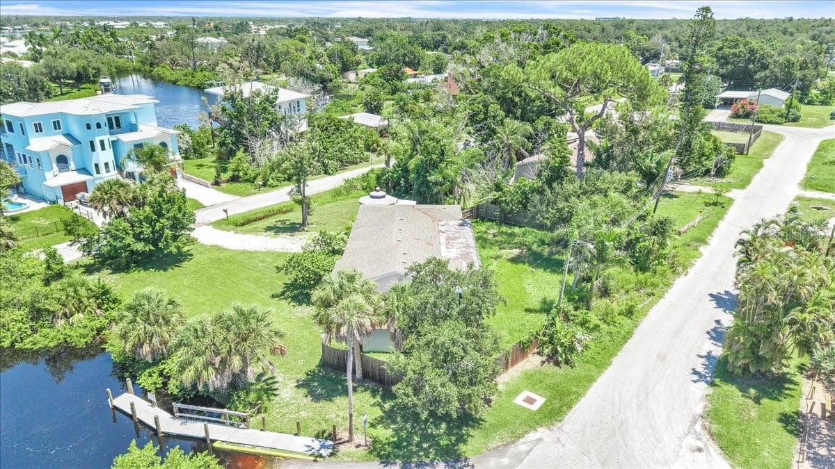 807 LUCILLE AVENUE — photo 38 of 45