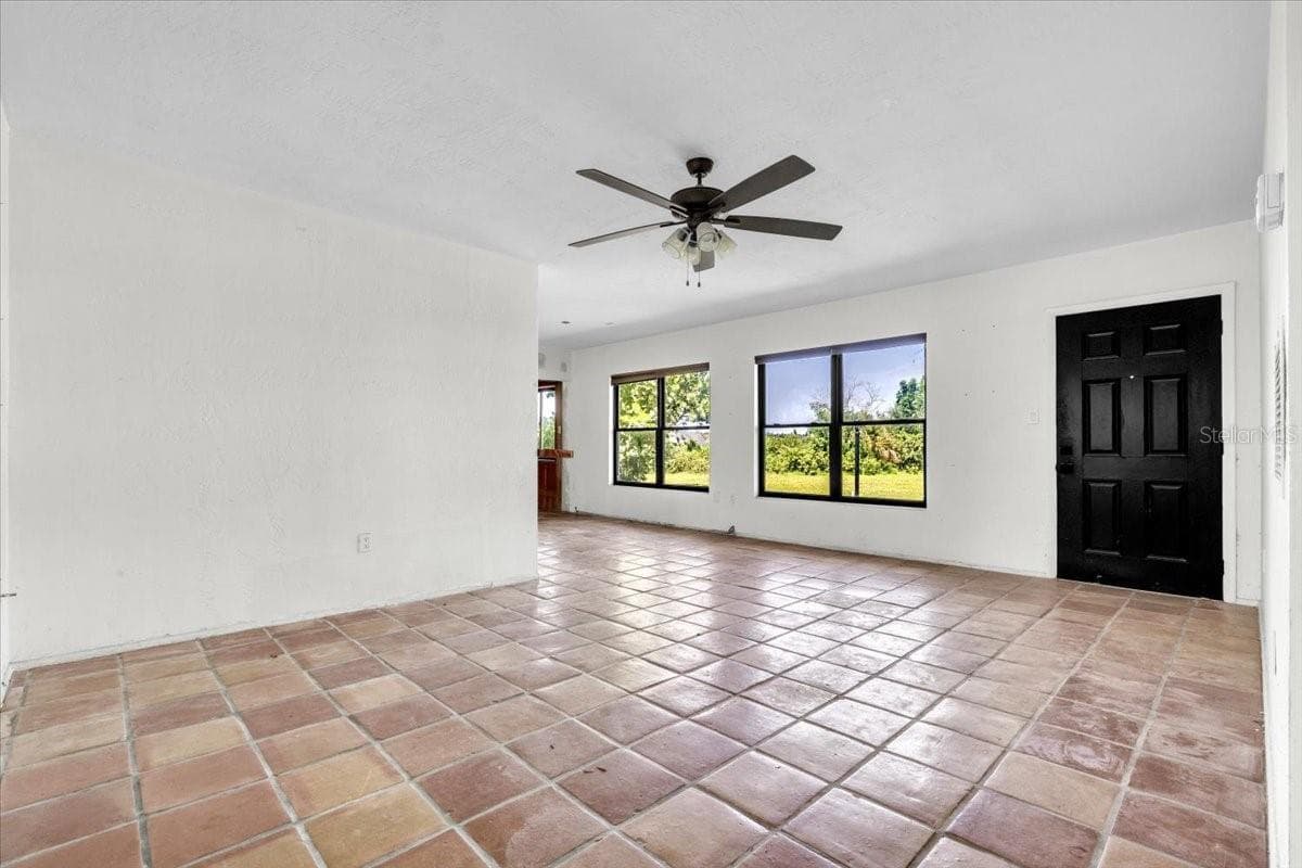 807 LUCILLE AVENUE — photo 7 of 45