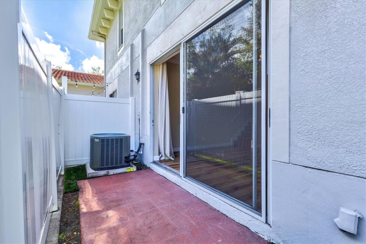 212 DAKOTA AVENUE — photo 48 of 93