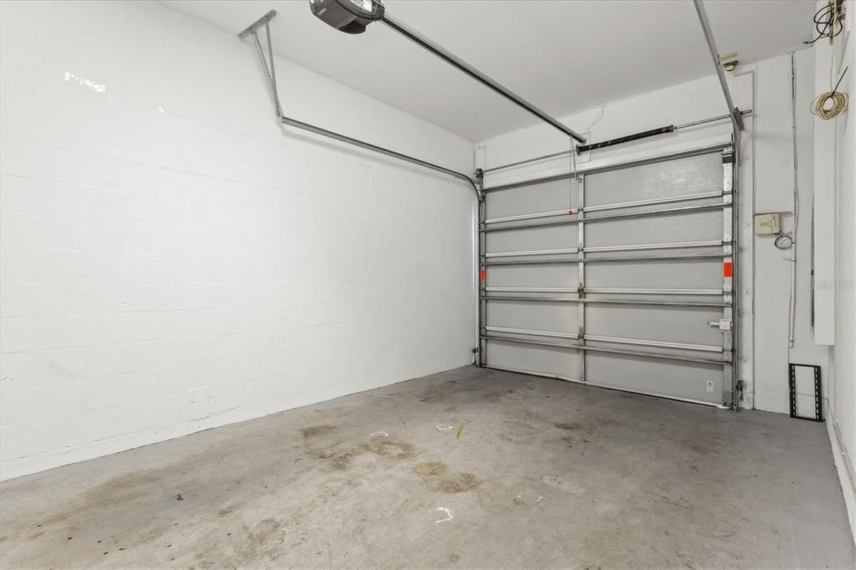 212 DAKOTA AVENUE — photo 44 of 93