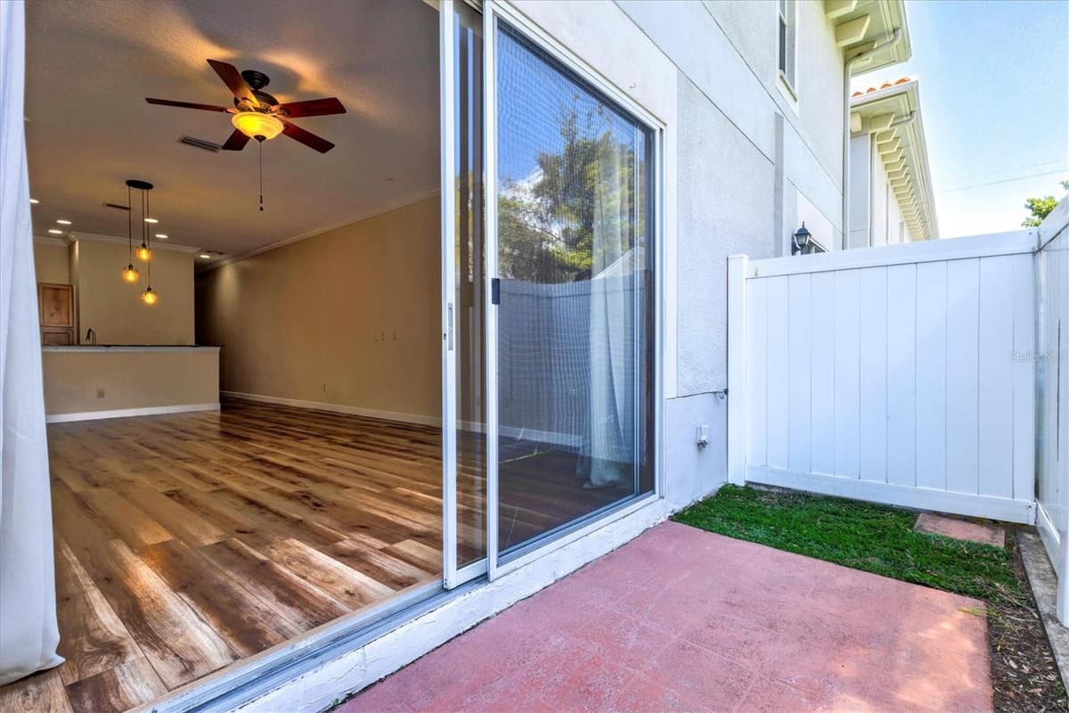 212 DAKOTA AVENUE — photo 49 of 93