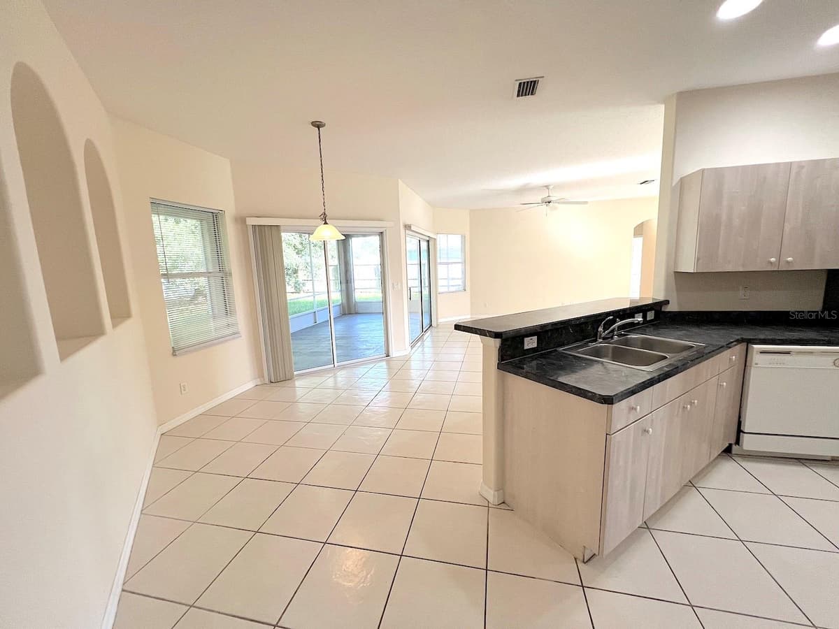 16 ZORLOU COURT — photo 15 of 42