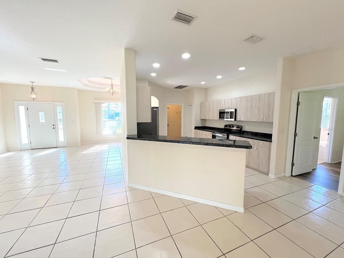 16 ZORLOU COURT — photo 14 of 42