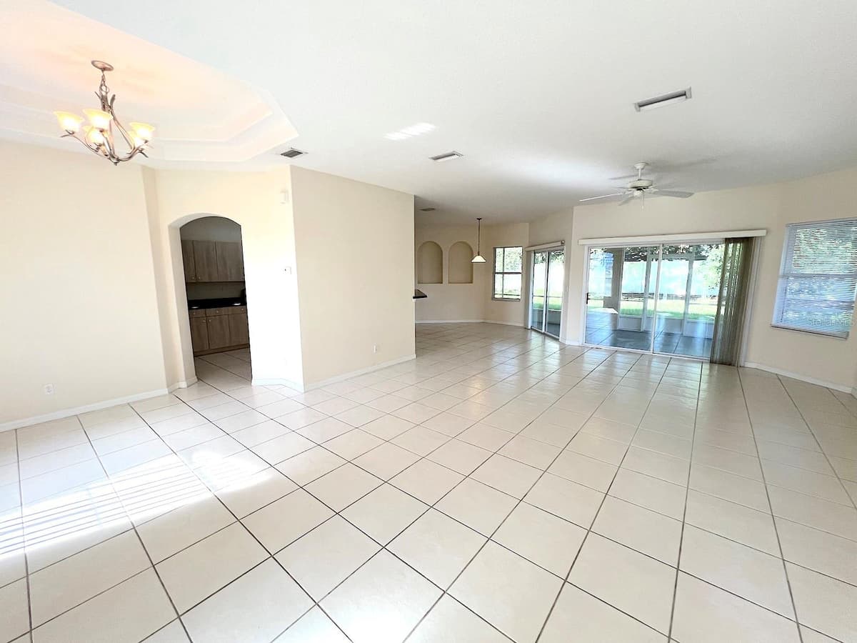 16 ZORLOU COURT — photo 9 of 42