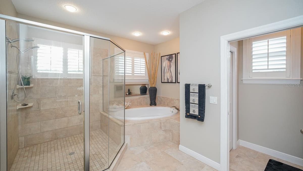 116 HESPERIDES STREET — photo 17 of 33