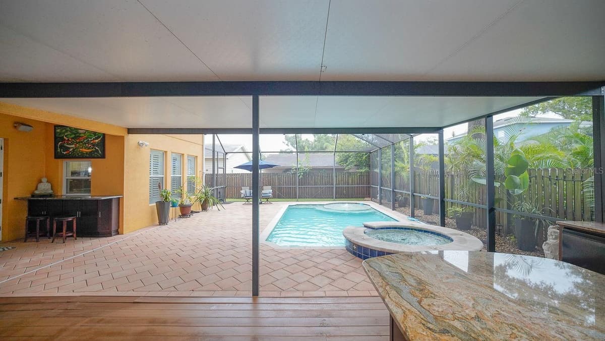 116 HESPERIDES STREET — photo 26 of 33
