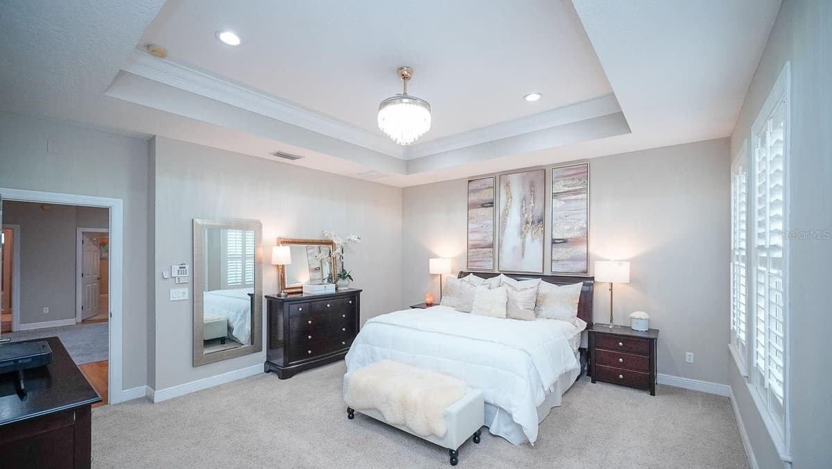 116 HESPERIDES STREET — photo 15 of 33