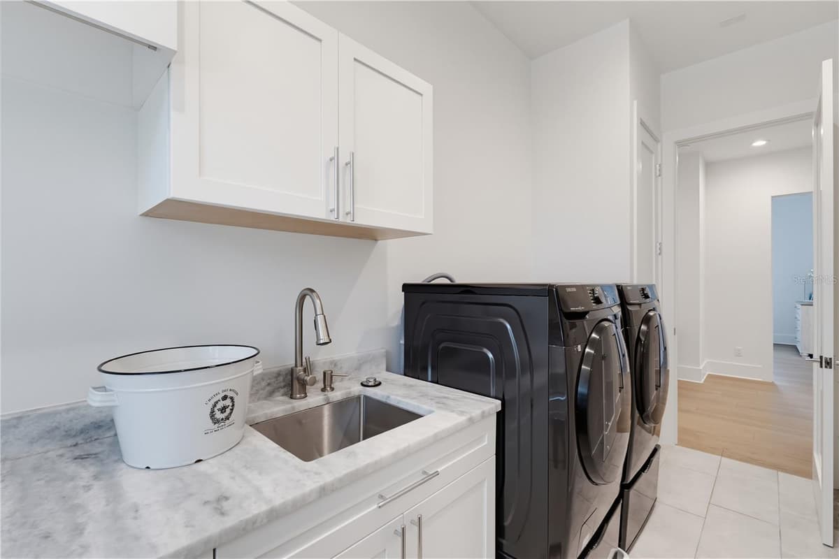 2305 BENDELOW TRAIL — photo 81 of 100