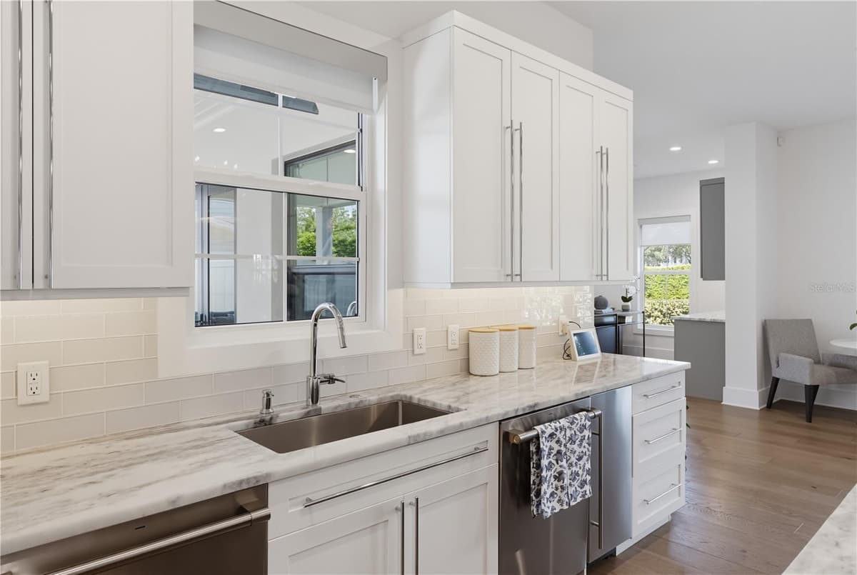 2305 BENDELOW TRAIL — photo 13 of 100