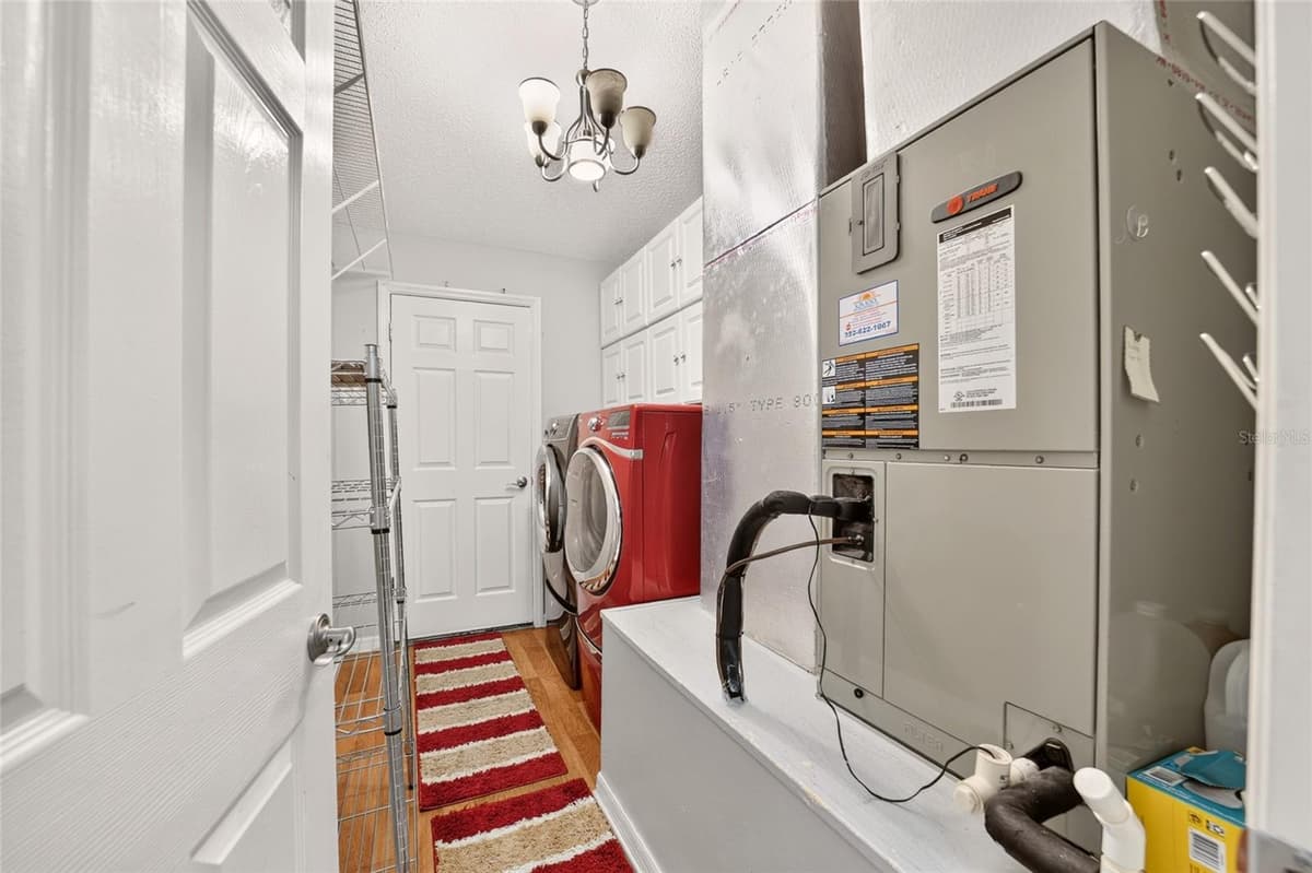 1563 HOLLYBERRY PLACE — photo 50 of 61