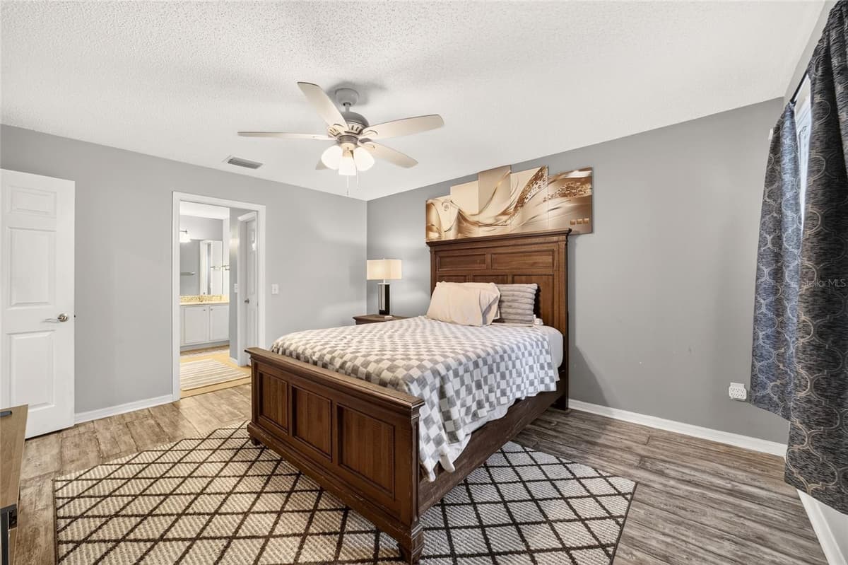 1563 HOLLYBERRY PLACE — photo 37 of 61