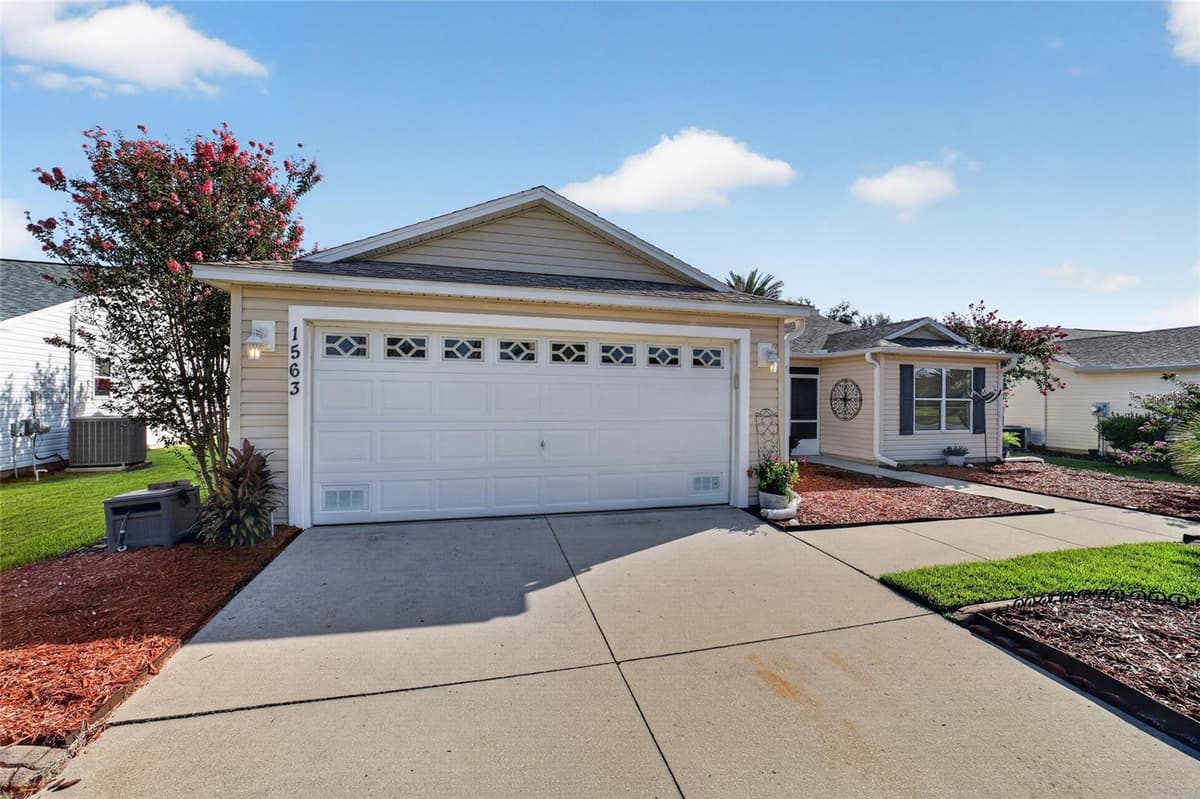 1563 HOLLYBERRY PLACE — photo 7 of 61