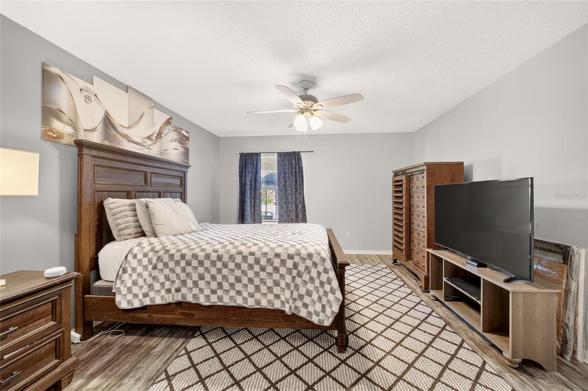1563 HOLLYBERRY PLACE — photo 40 of 61