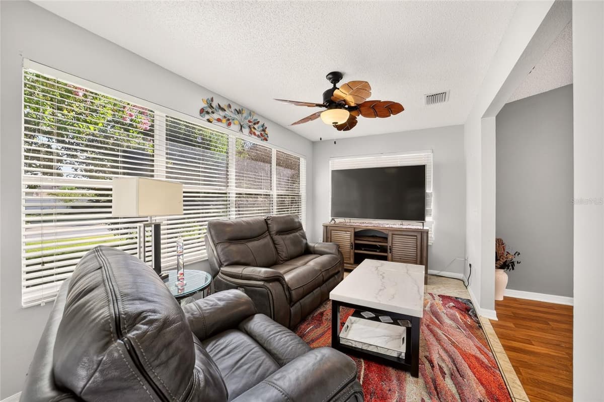 1563 HOLLYBERRY PLACE — photo 34 of 61