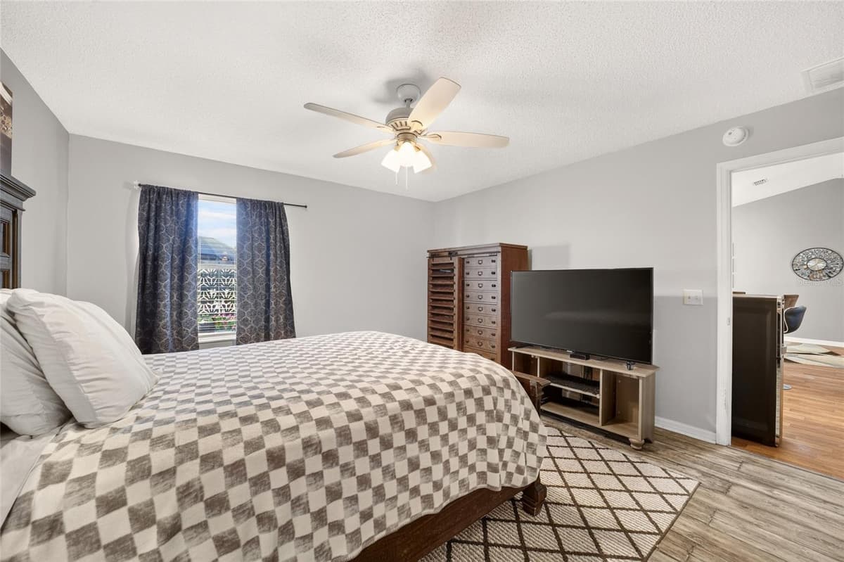 1563 HOLLYBERRY PLACE — photo 39 of 61