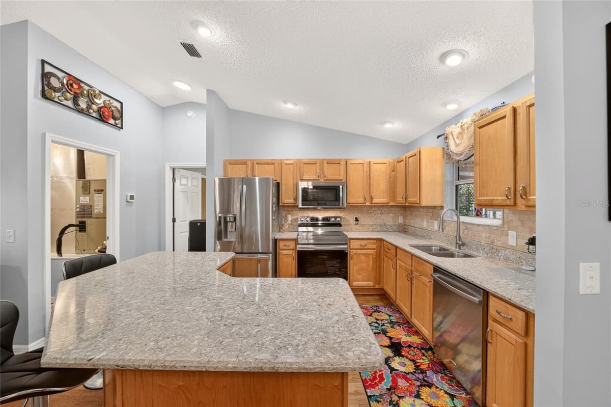 1563 HOLLYBERRY PLACE — photo 27 of 61