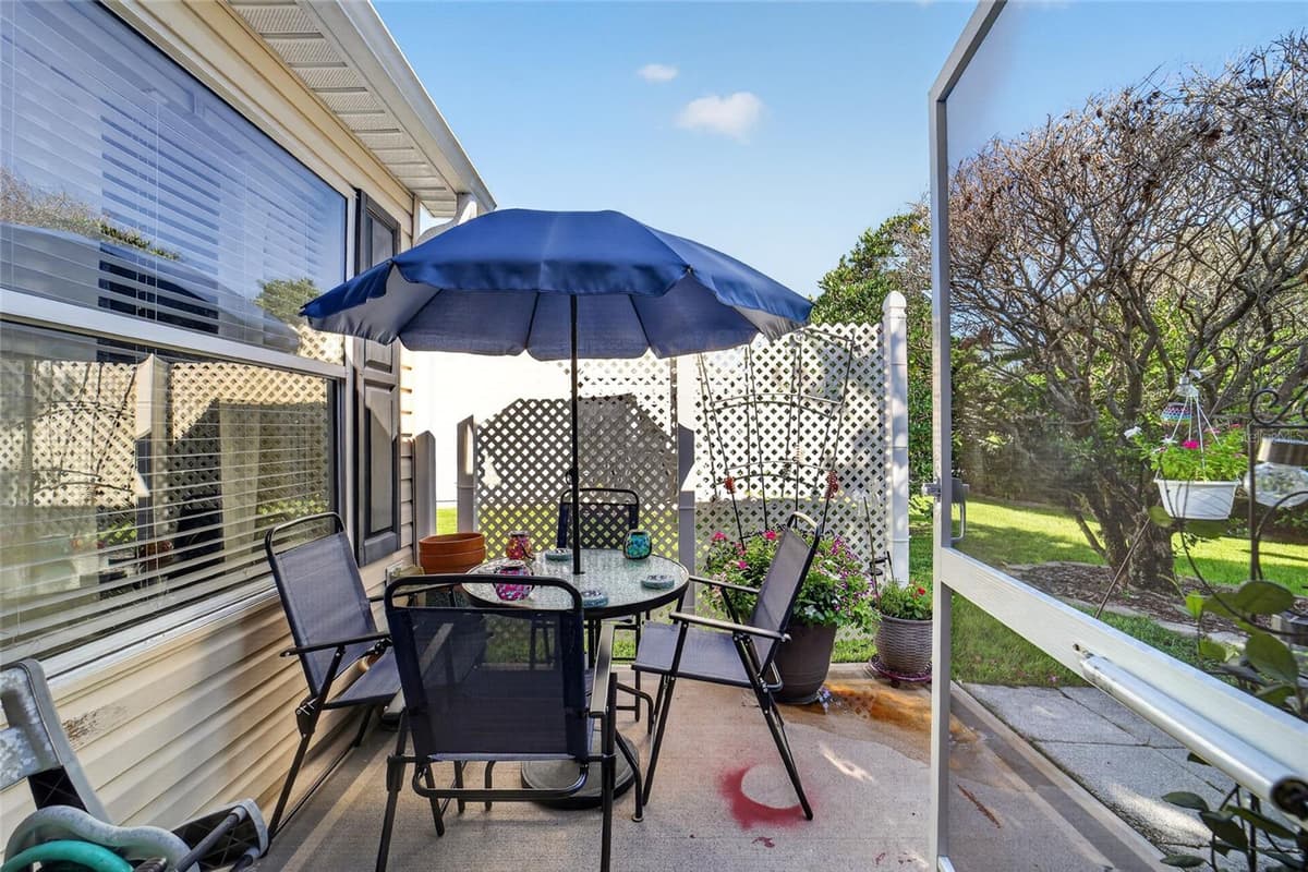 1563 HOLLYBERRY PLACE — photo 55 of 61