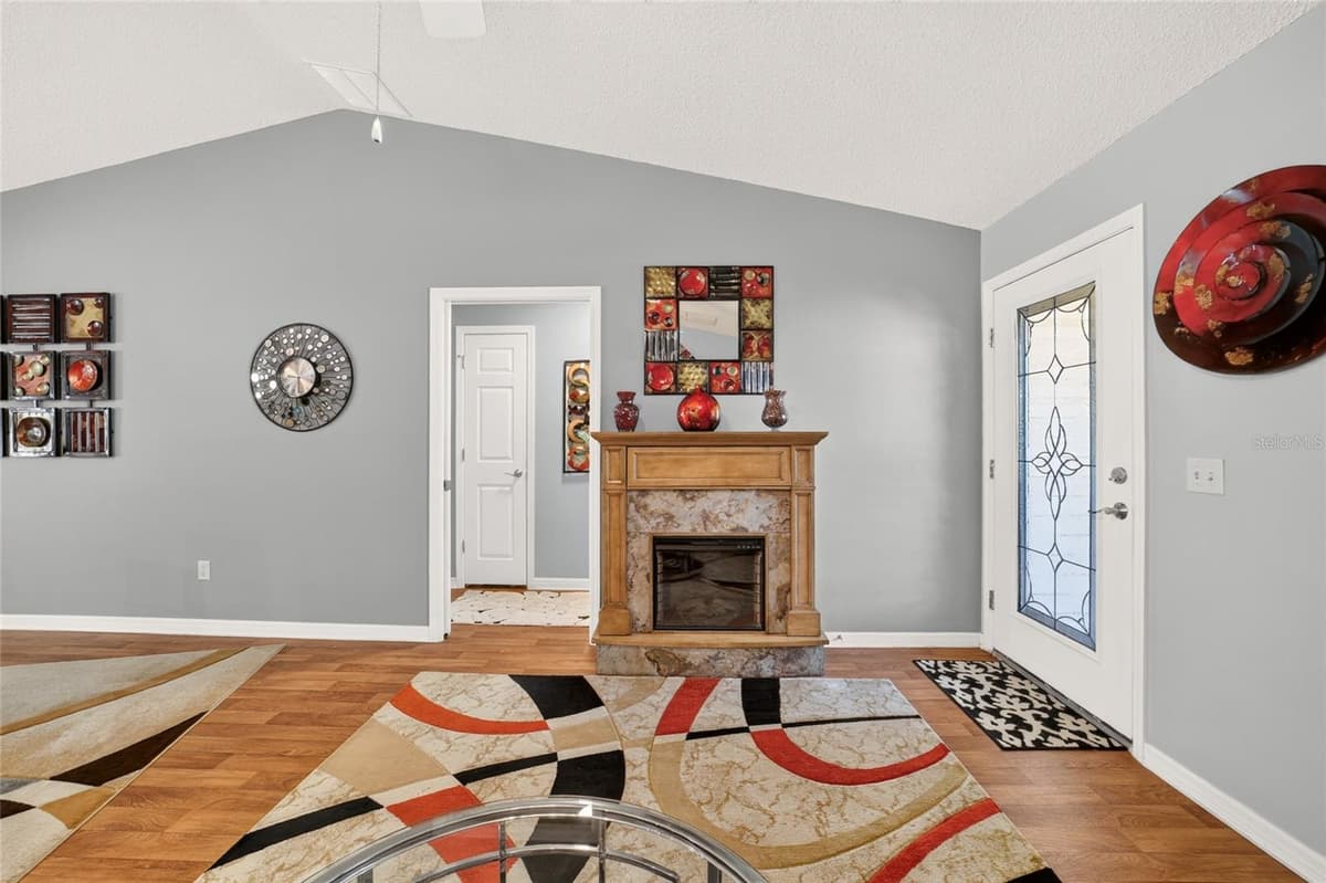 1563 HOLLYBERRY PLACE — photo 16 of 61