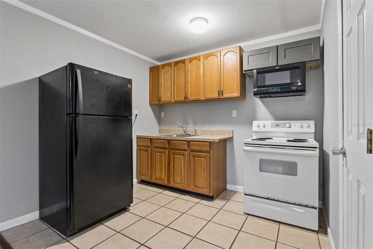 1408 HIGH STREET — photo 12 of 20
