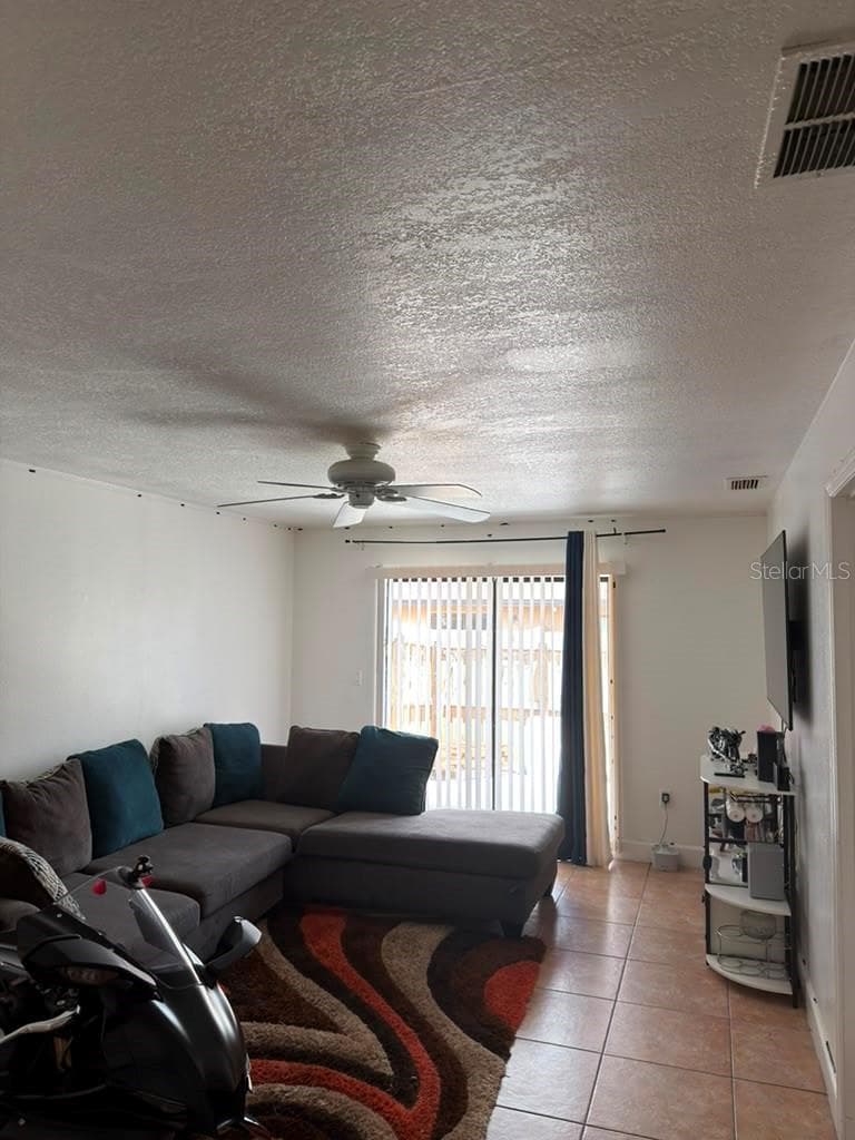 2207 CARIBBEAN DRIVE — photo 2 of 18