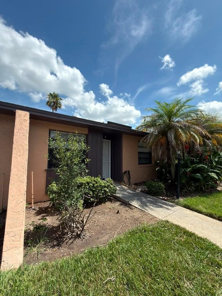 2207 CARIBBEAN DRIVE — photo 8 of 18