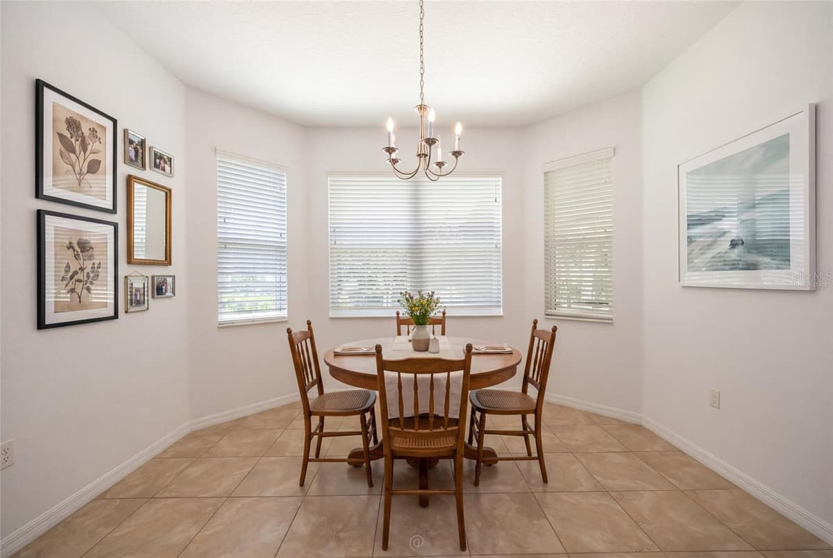 95 BICKFORD DRIVE — photo 8 of 43