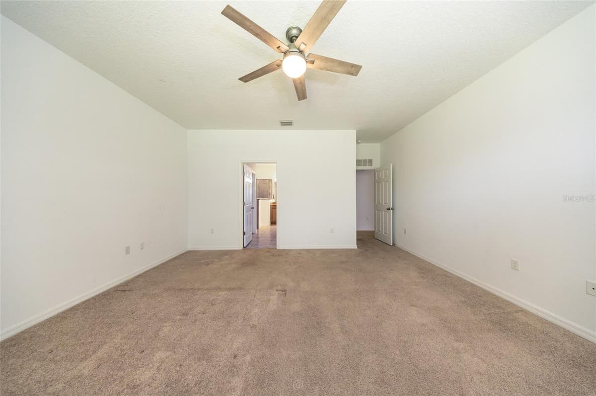 95 BICKFORD DRIVE — photo 15 of 43