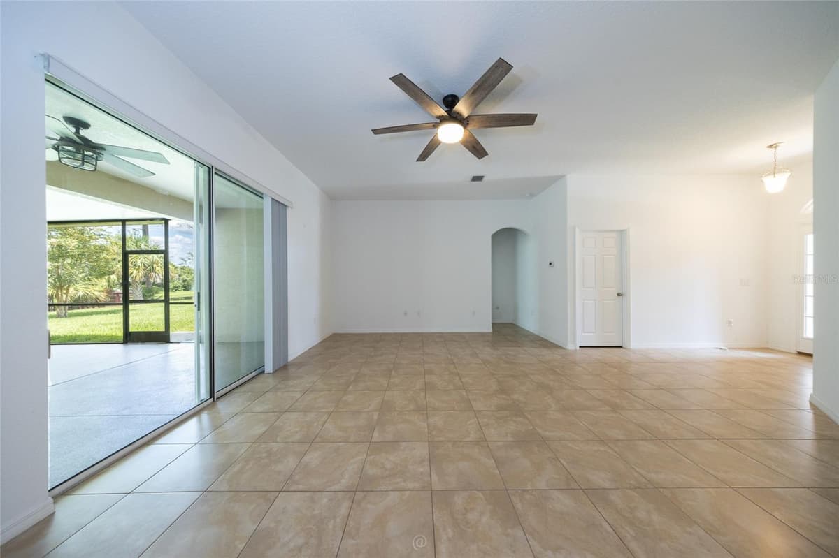 95 BICKFORD DRIVE — photo 9 of 43