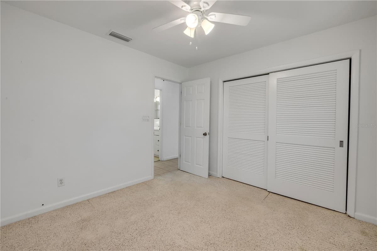 13 HILLSIDE DRIVE — photo 11 of 25
