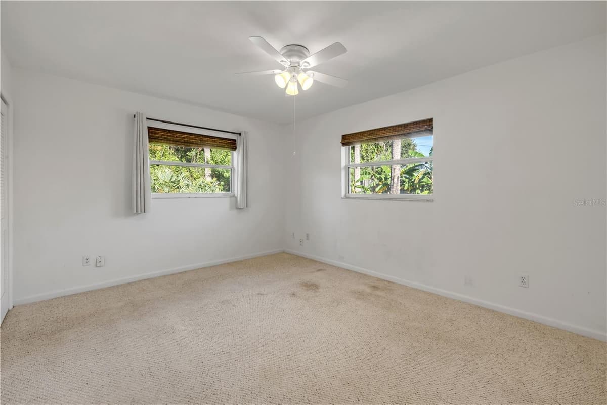 13 HILLSIDE DRIVE — photo 15 of 25