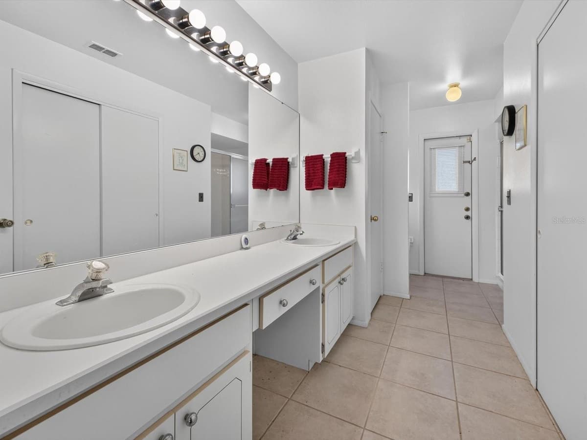 1016 LESTER RIDGE COURT — photo 15 of 30