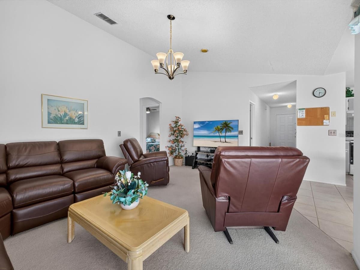 1016 LESTER RIDGE COURT — photo 4 of 30