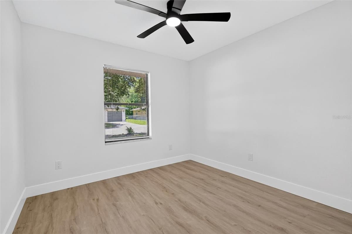 502 LOOMIS TRAIL — photo 32 of 42