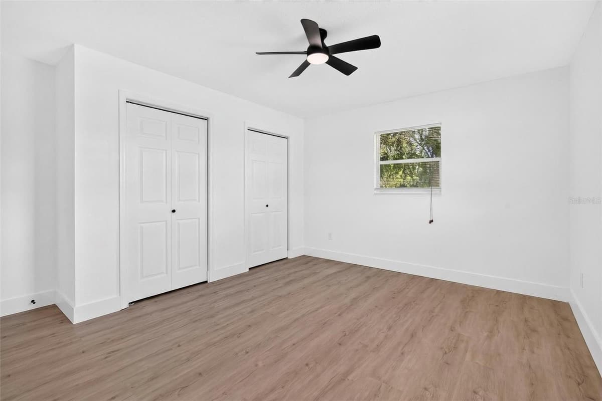 502 LOOMIS TRAIL — photo 38 of 42