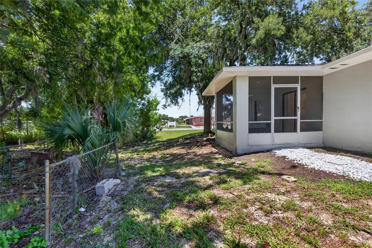 502 LOOMIS TRAIL — photo 7 of 42