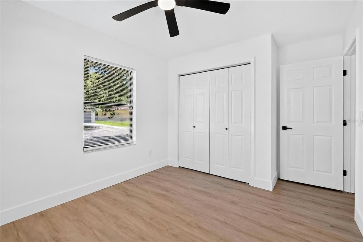 502 LOOMIS TRAIL — photo 35 of 42