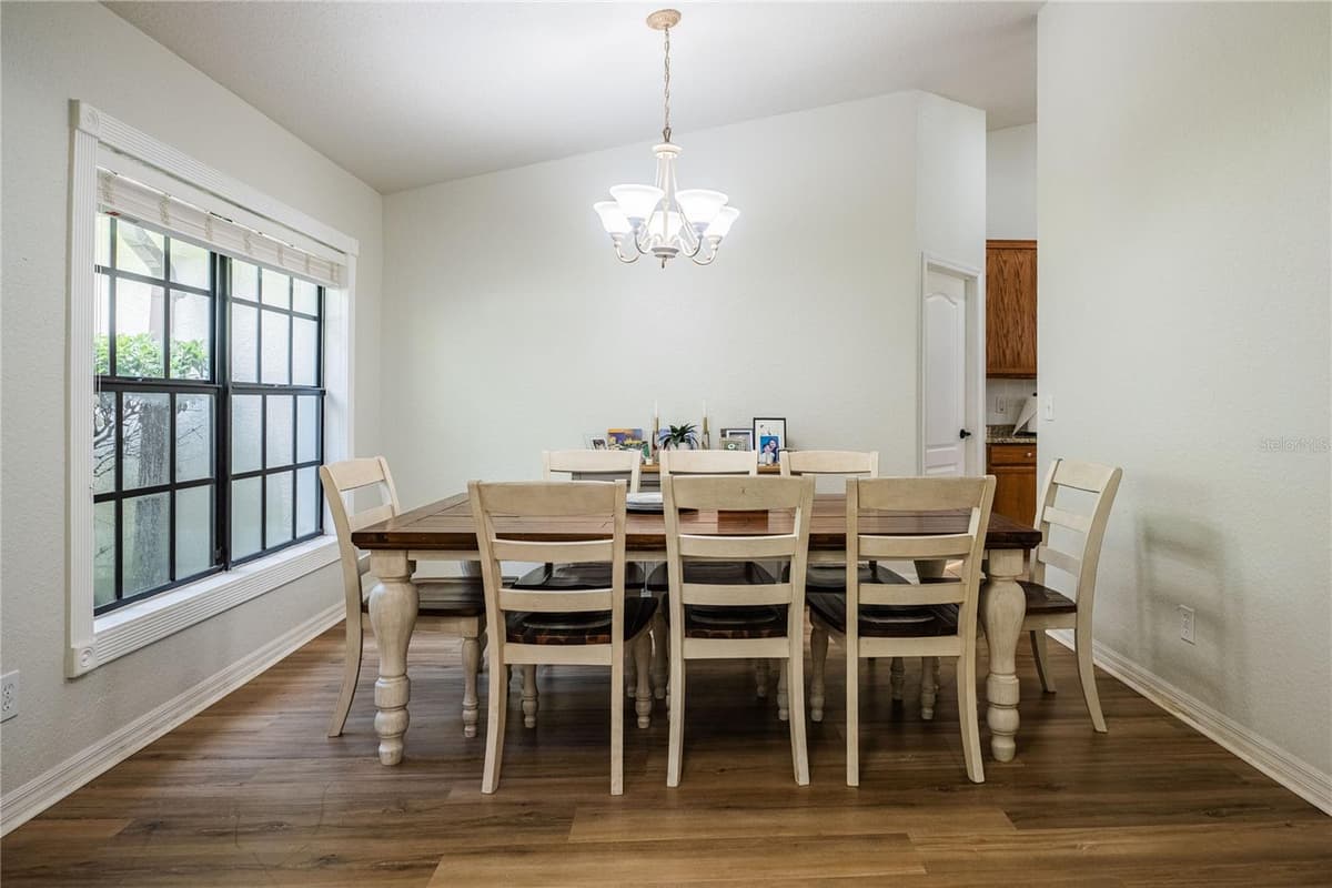 8834 ALAFIA COVE DRIVE — photo 11 of 38