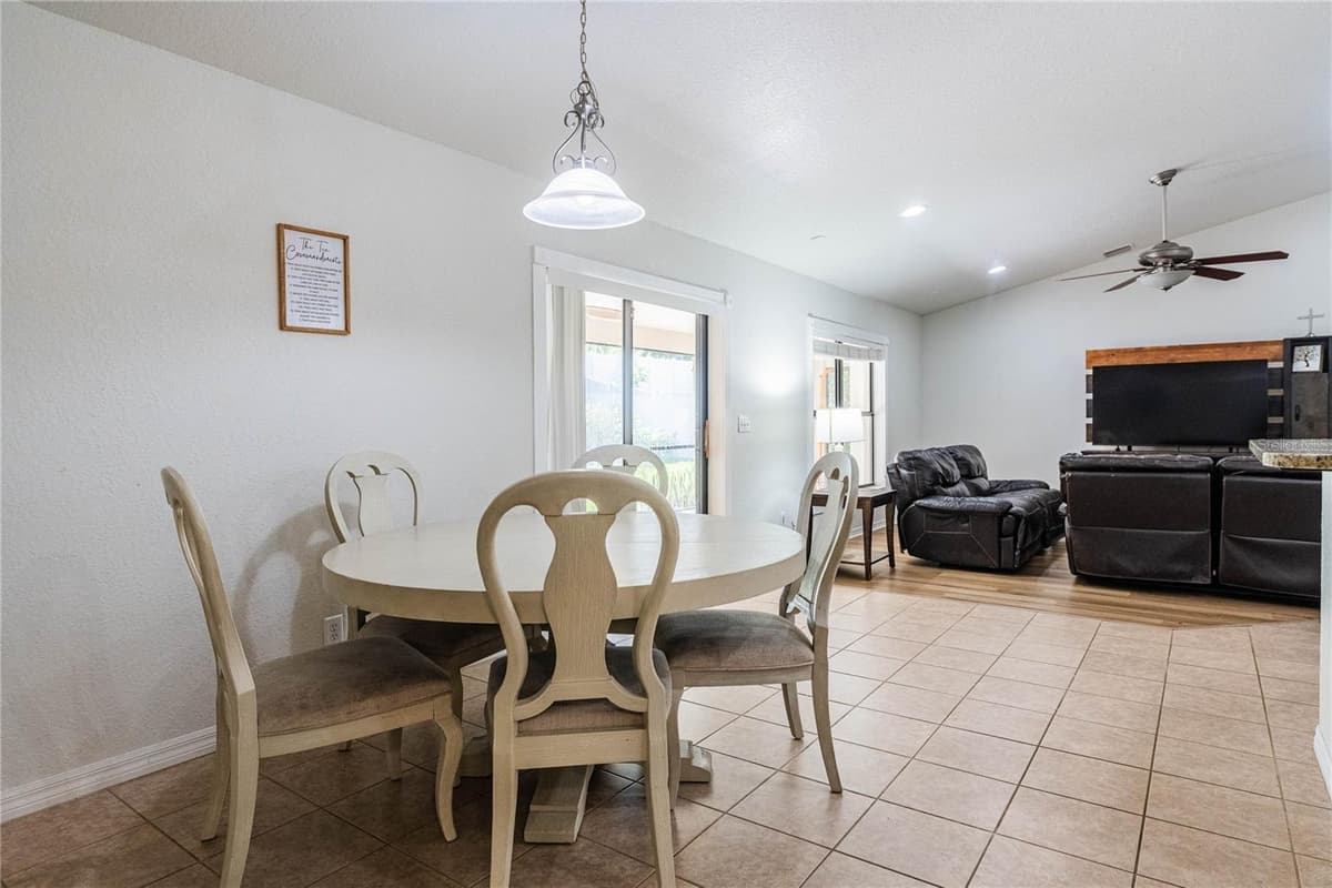 8834 ALAFIA COVE DRIVE — photo 19 of 38