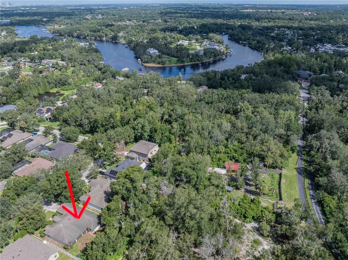 8834 ALAFIA COVE DRIVE — photo 5 of 38