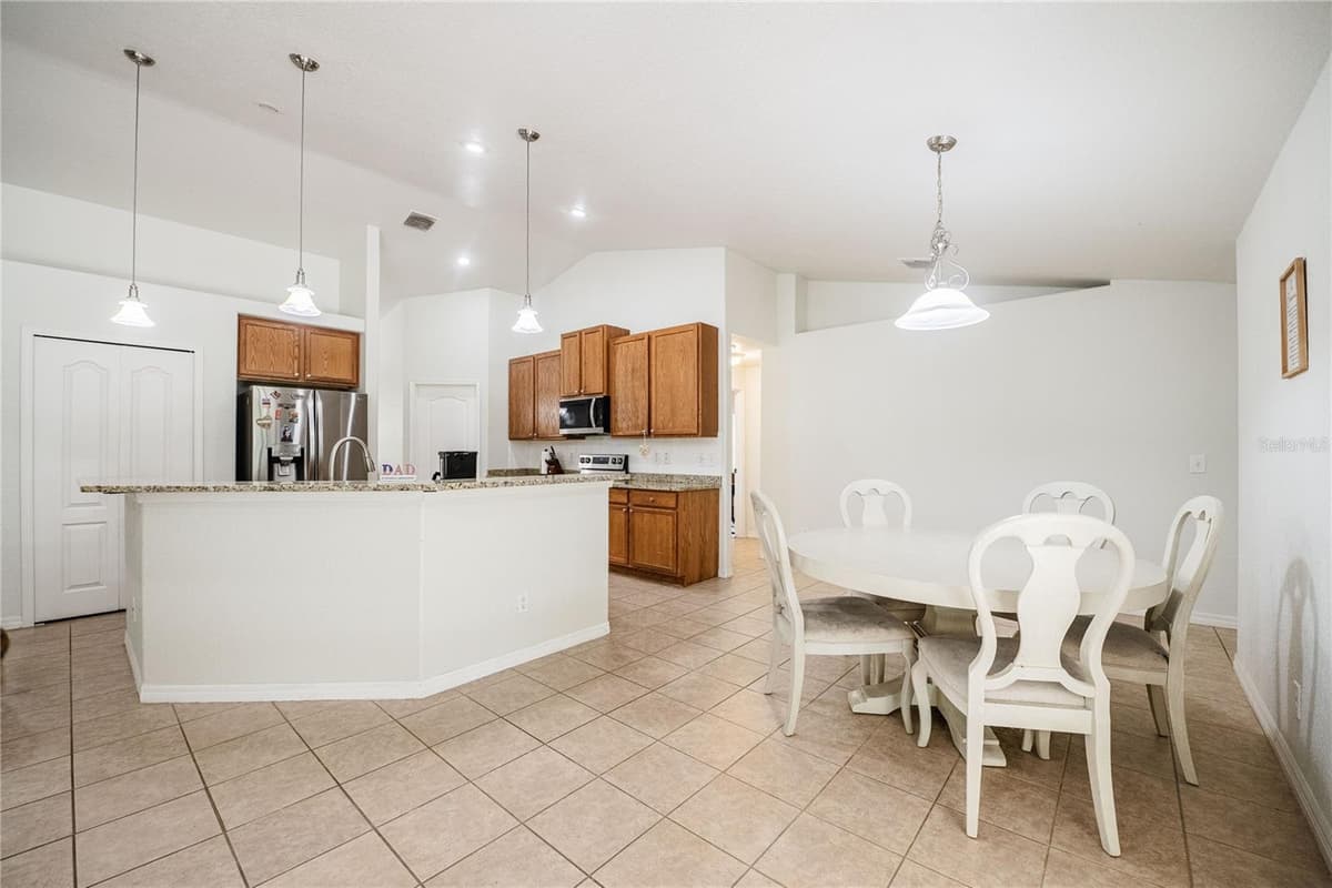 8834 ALAFIA COVE DRIVE — photo 16 of 38