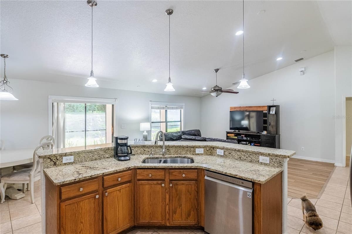 8834 ALAFIA COVE DRIVE — photo 18 of 38
