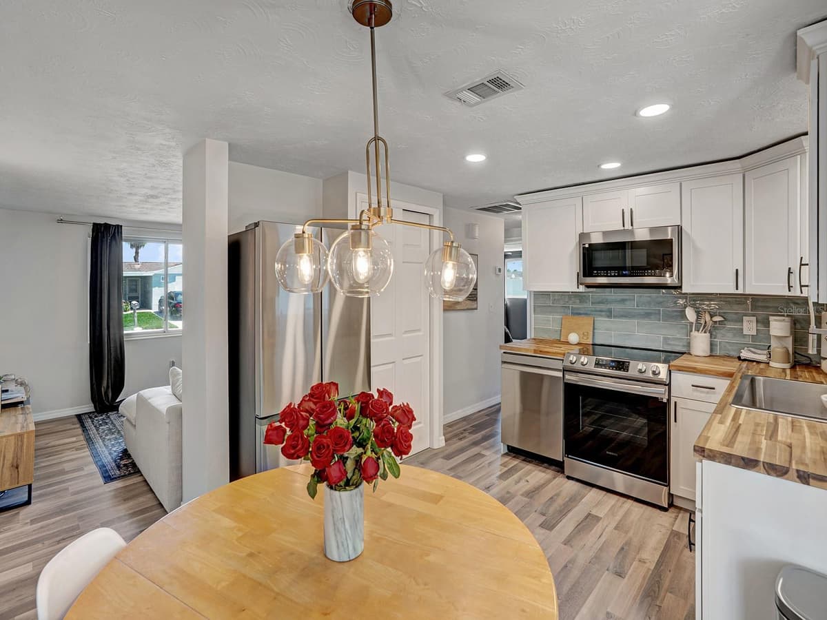 2603 SOCIETY DRIVE — photo 8 of 27